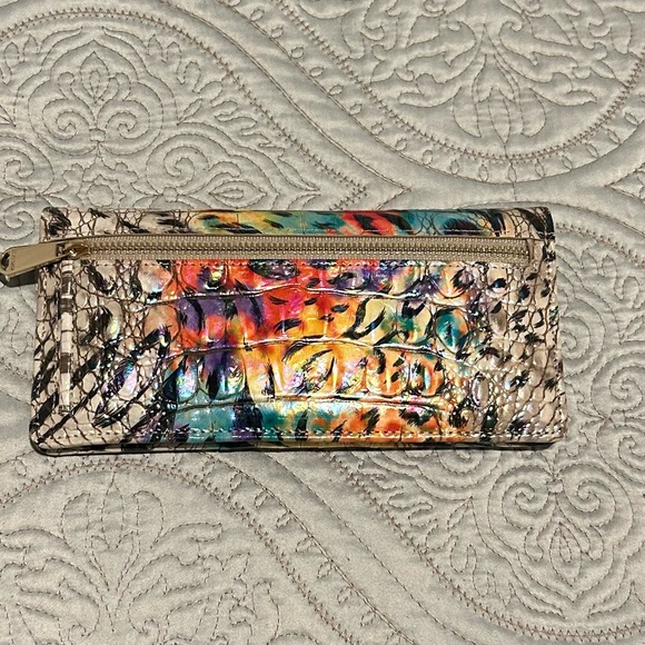 Brahmin Katie Obsession Ombré Melbourne Multicolor Croc-Embossed Wallet - Picture 2 of 6
